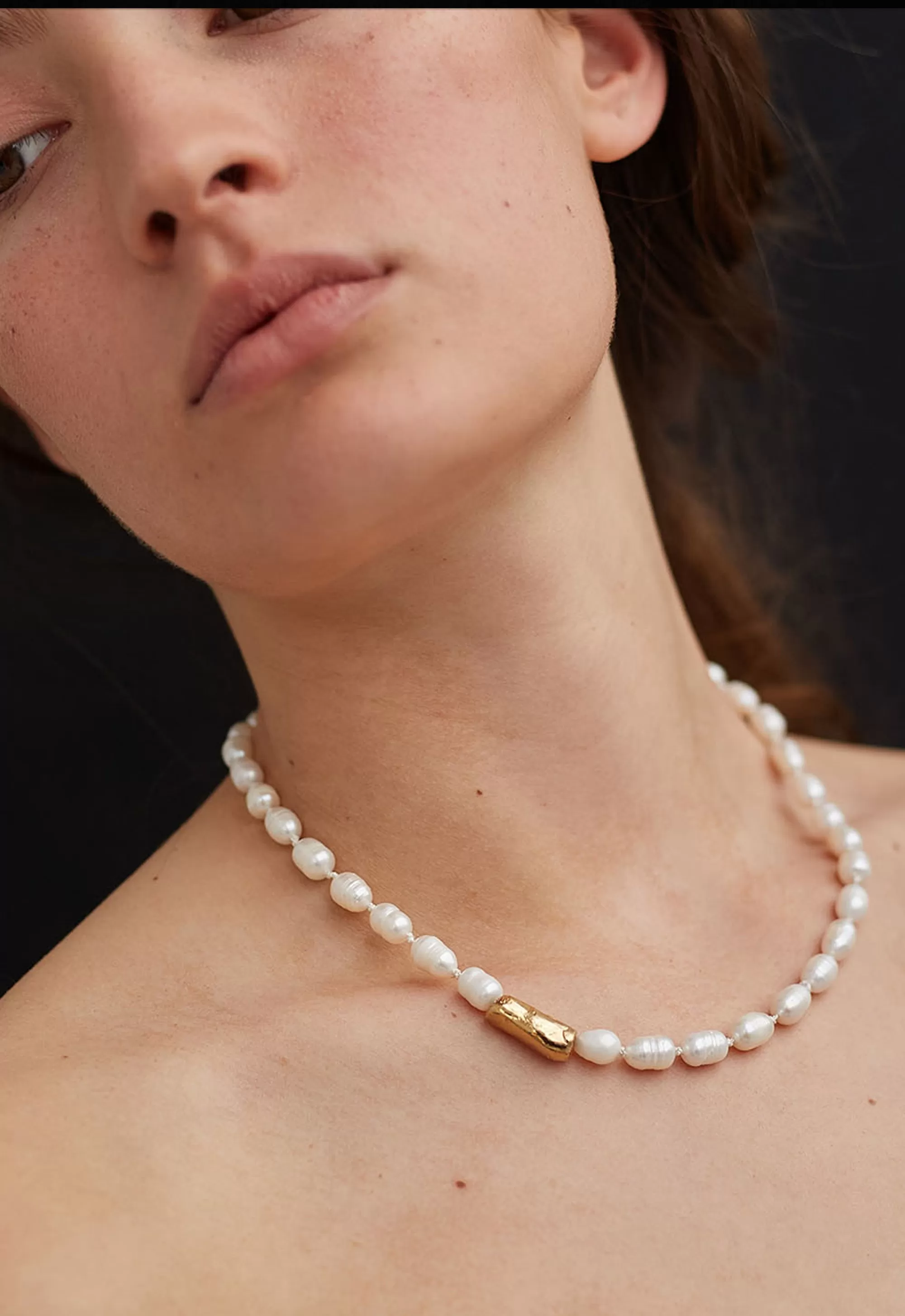 ARRIA PEARL NECKLACE