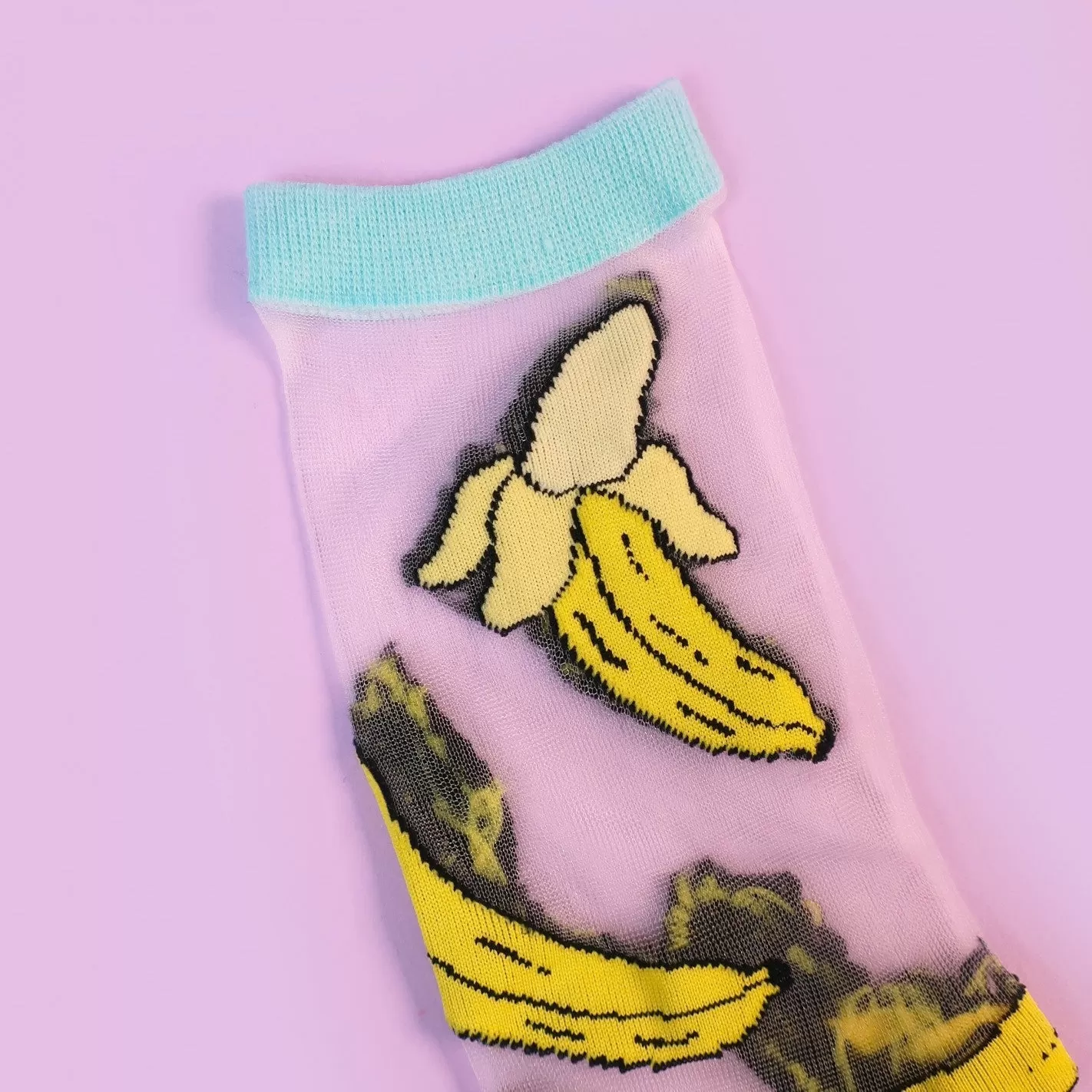 BANANA SHEER SOCKS