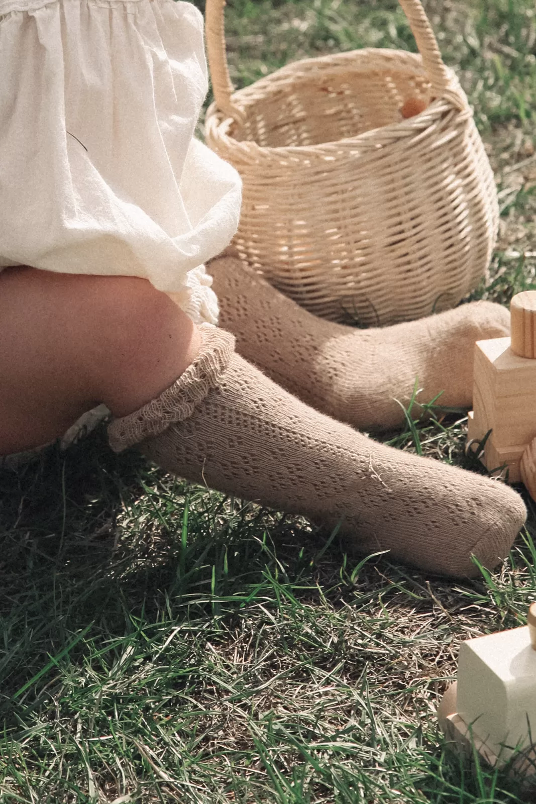 Dark Beige Openwork Frill Socks