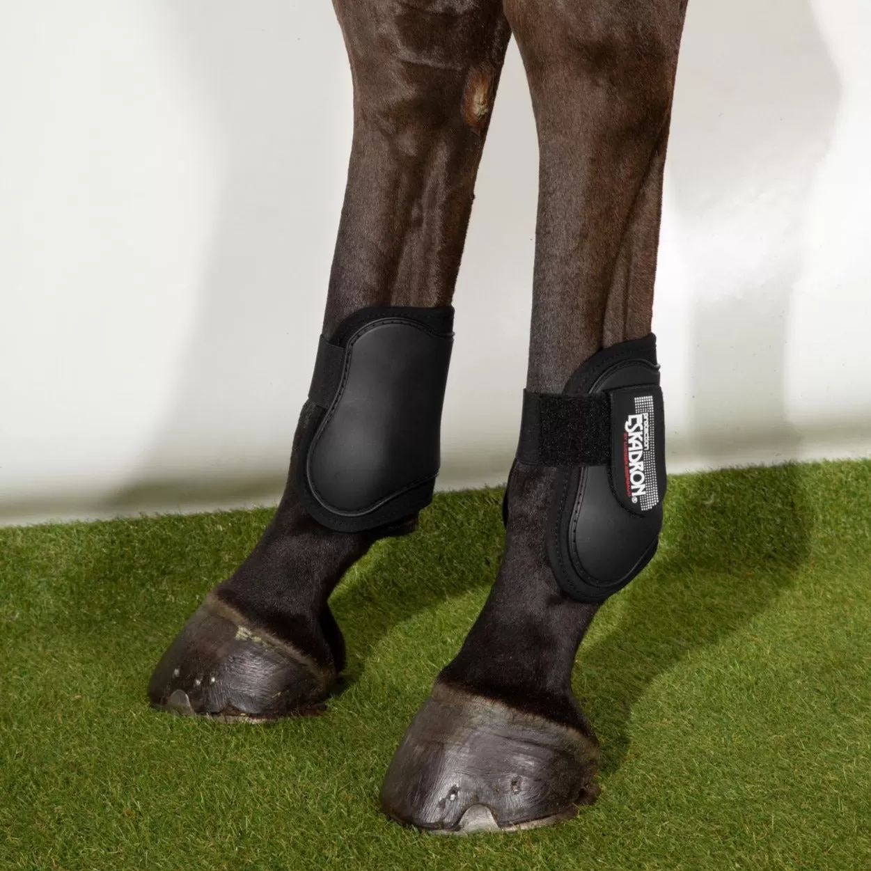 Eskadron Compact H Tendon Boots