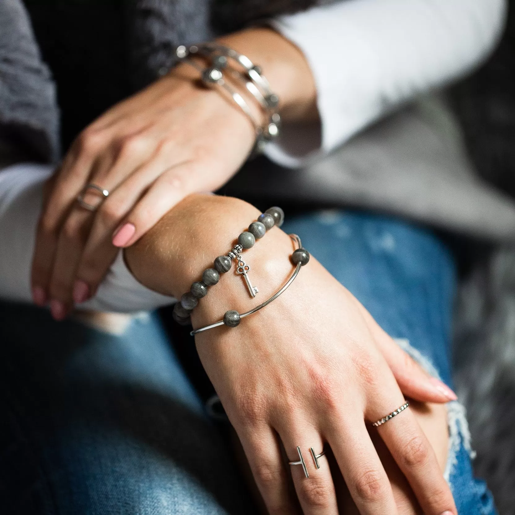 Flip Flop | Stone Beaded Charm Bracelet | Labradorite - Enlightenment