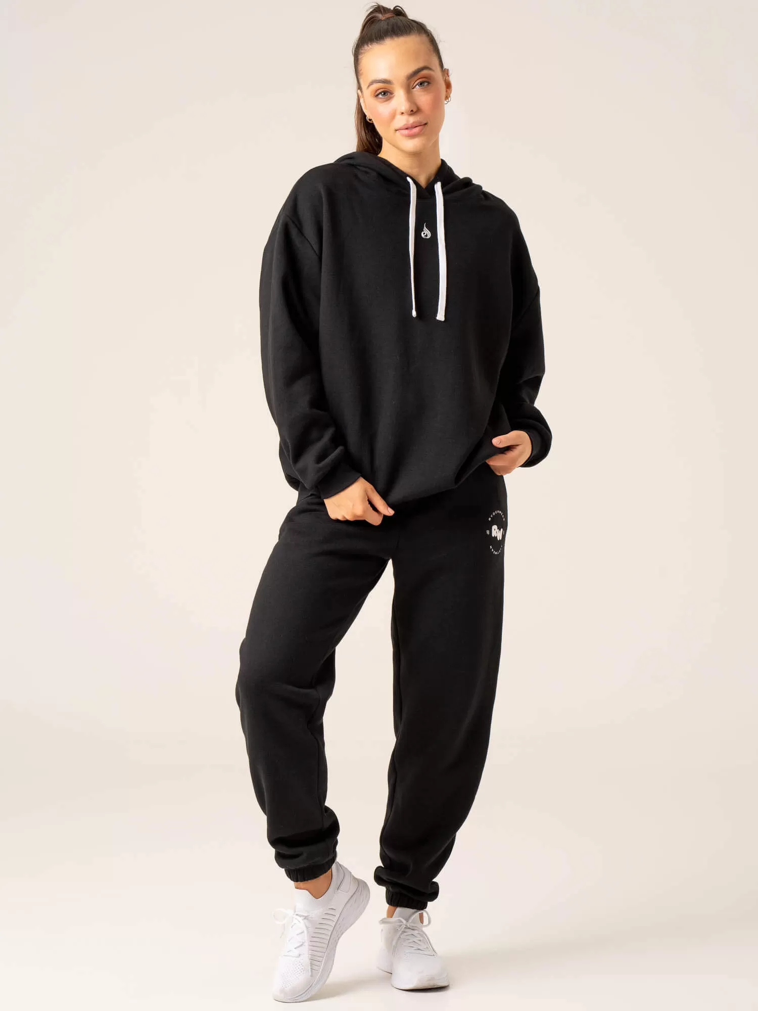 Momentum Track Pants - Black