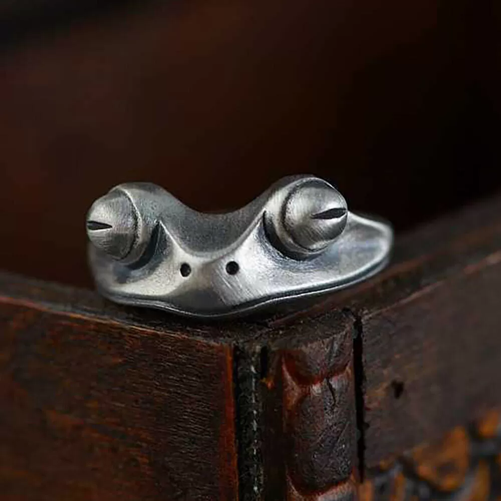 Sterling Silver Protruding Big Eyes Frog Ring